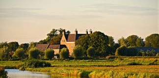 Dlaczego nieopalane budynki niszczeją?