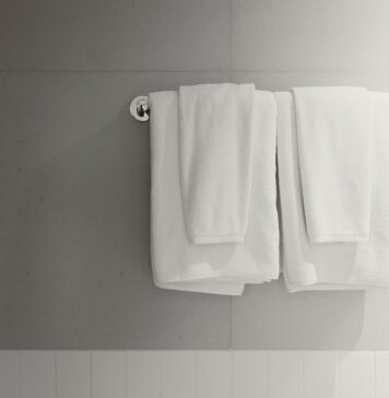 Dlaczego w hotelu najczęściej są białe ręczniki