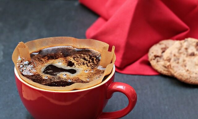 Czy filtr musi być cały czas zanurzony w wodzie?