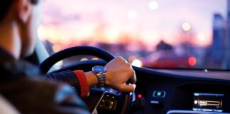 Naprawa konsol desek samochodowych w Poznaniu